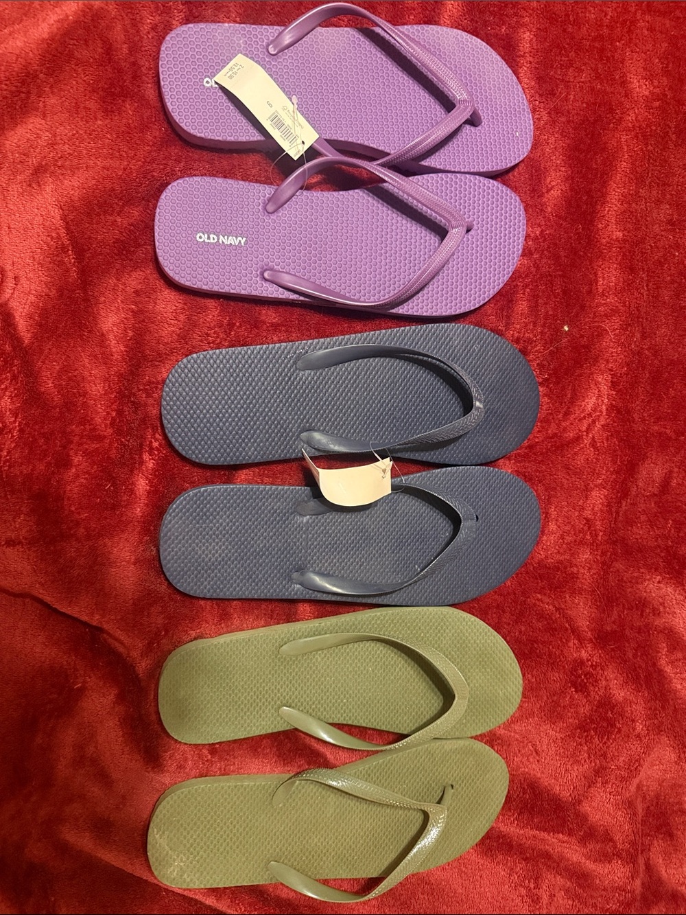 Old Navy Purple, Navy & Olive Flip Flop Trio size 10 but easily fit a size 9